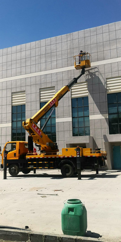 高空車(chē)出租128